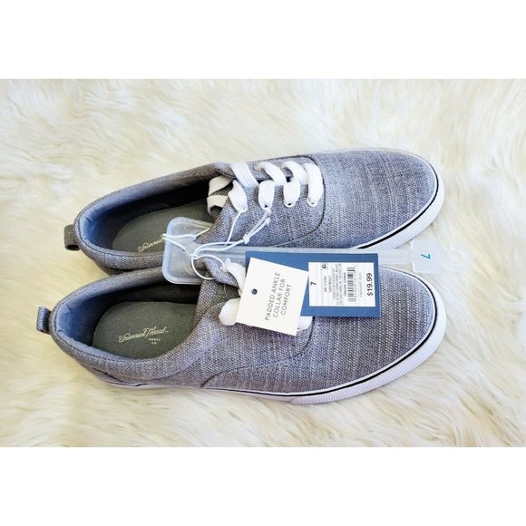 Women's Molly Apparel Sneakers - Universal Thread - Gray - Size 7 - Picture 2 of 2
